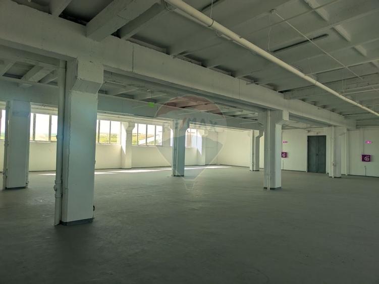 Spațiu industrial, de 720 mp, în Aeroport