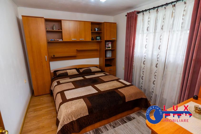 Casă individuală cu 3 camere cu Canalizare în Nord-Est