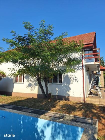 Casă cu 5 camere cu Teren 932 Mp în Giroc