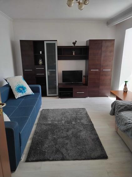 Inchiriez apartament 2 camere Curtea de Arges, zona centrala.Aparamentul este complet mobilat si utilat. - 1