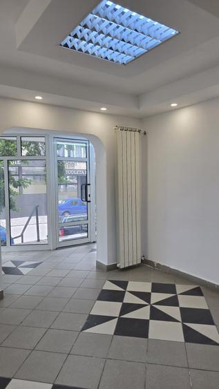 Spațiu comercial, de 80 mp, în Decebal