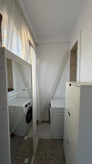 Casă individuală cu 3 camere cu Canalizare în Colentina