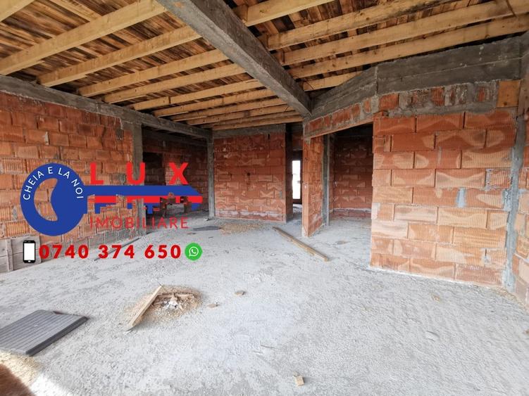 Casă cu 3 camere cu Teren 650 Mp în Malcoci