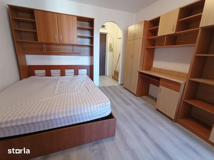 Garsonieră decomandată în Nicolina