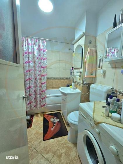 Apartament cu 2 camere decomandat în Micro 17