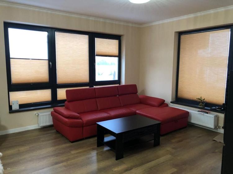 Apartament cu 3 camere, mobilat în Nord-Est