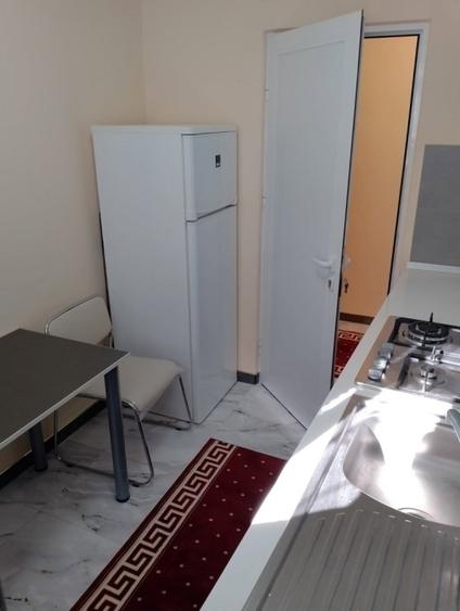 Apartament cu 4 camere decomandat în Semicentral