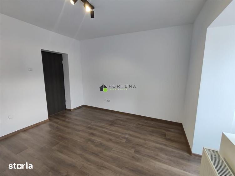 Garsonieră decomandată în ISR