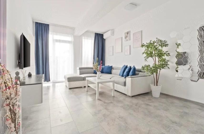 Apartament cu 3 camere decomandat în Exterior Vest
