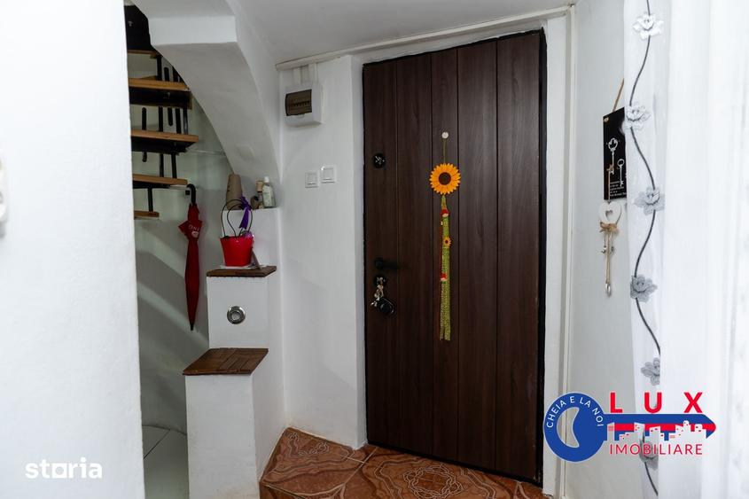 Casă cu 4 camere cu Teren 317 Mp în Piața Nouă