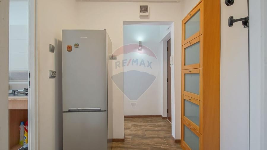 Apartament cu 3 camere semidecomandat în Nord