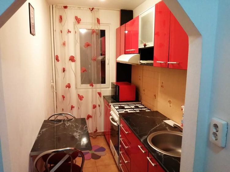 Inchiriez apartament 2 camere - 7