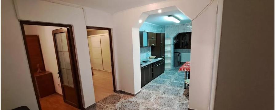 Apartament cu 4 camere decomandat, mobilat în Rahova