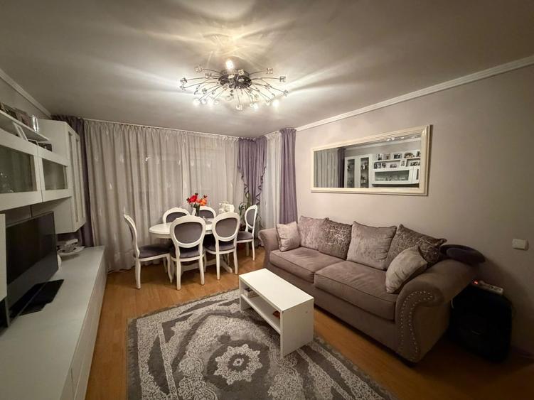 Apartament cu 3 camere decomandat, mobilat în Lipovei