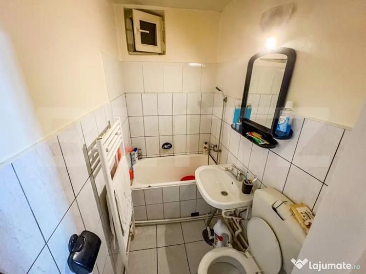 Apartament cu 3 camere decomandat, mobilat în Central