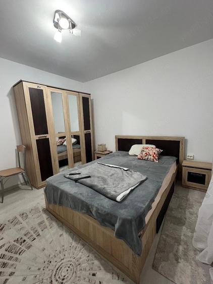 Apartament cu 2 camere decomandat în Calarași 4
