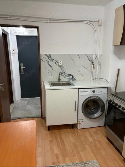 Garsonieră decomandată în Războieni