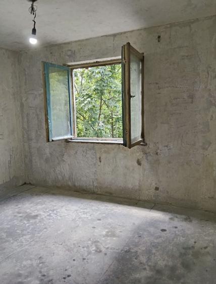 Apartament cu 2 camere semidecomandat în Ferentari