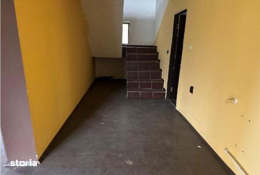 Casă cu 4 camere cu Teren 400 Mp în Letea Veche