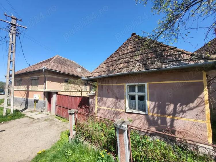 Casă cu 3 camere în Laslău Mare