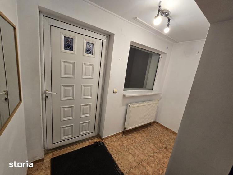 Casă cu 5 camere cu Canalizare în Dâmbul Rotund