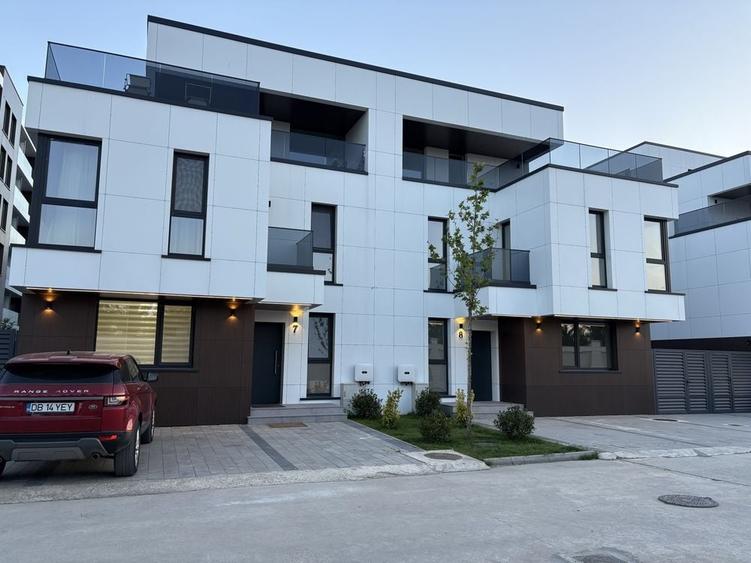 Casă cu 4 camere în Pipera