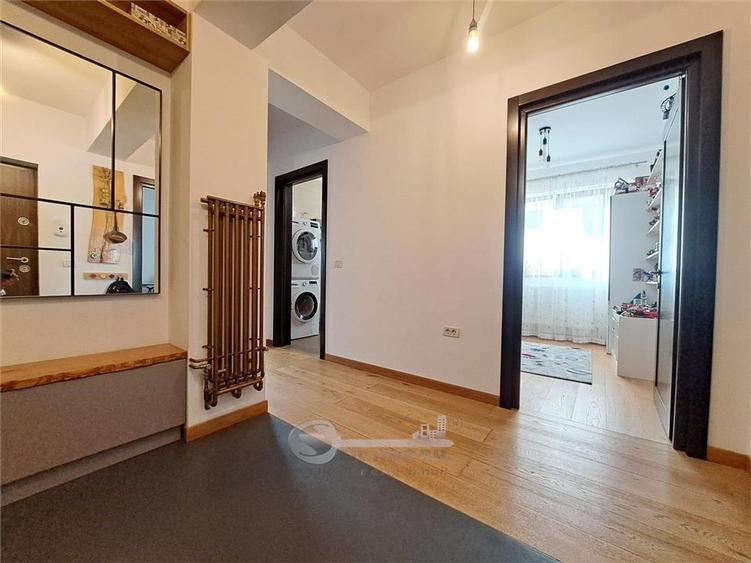 Apartament cu 3 camere decomandat, mobilat în Galata
