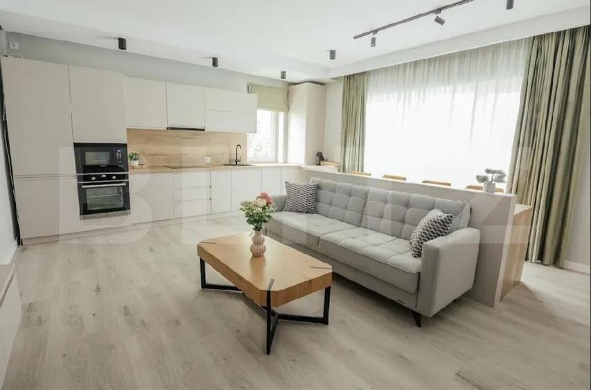Apartament cu 2 camere semidecomandat, mobilat în Bună Ziua