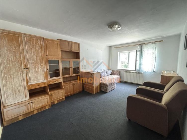 Apartament cu 3 camere decomandat în Decebal