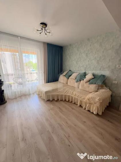 Apartament cu 2 camere decomandat în Tractorul