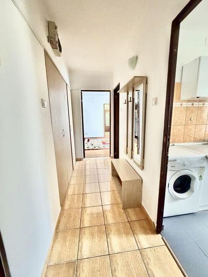 Apartament cu 2 camere nedecomandat în Podu Roș