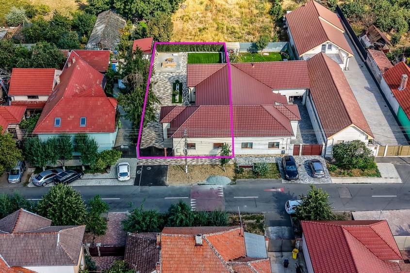 Casă individuală cu 4 camere cu Canalizare în Aradul Nou
