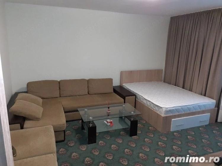 Garsonieră decomandată în Lipovei