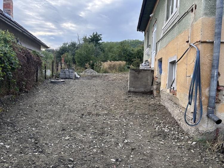 Casă cu 2 camere în Nucet