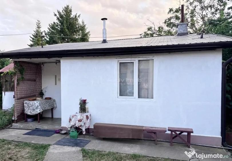 Casă cu 4 camere cu Teren 1439 Mp în Exterior Vest