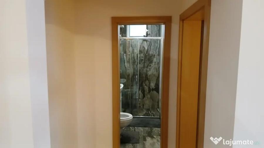 Apartament cu 2 camere semidecomandat în Complex Studențesc
