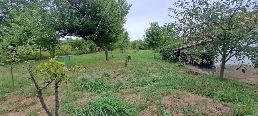 Casă individuală cu 3 camere cu Canalizare în Cornești