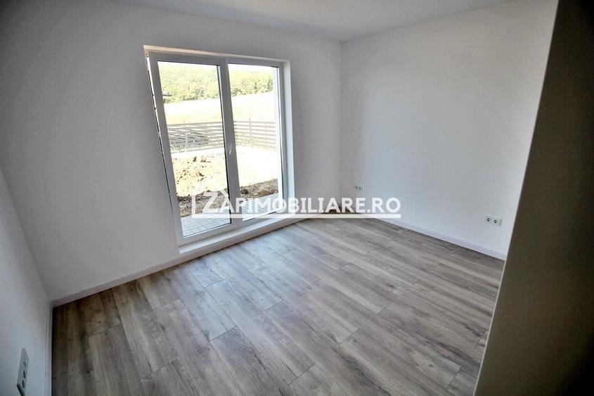 Casă individuală cu 4 camere cu Canalizare în Unirii