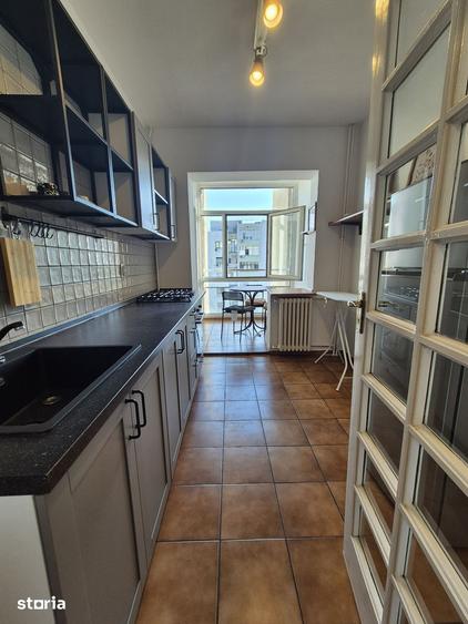 Apartament cu 3 camere decomandat în Iancului
