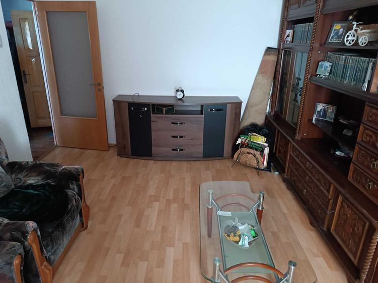 Apartament cu 3 camere decomandat în Tudor Vladimirescu