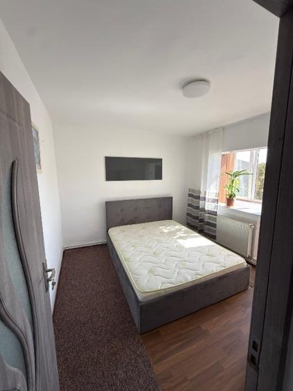 Apartament cu 3 camere decomandat în Bucovina
