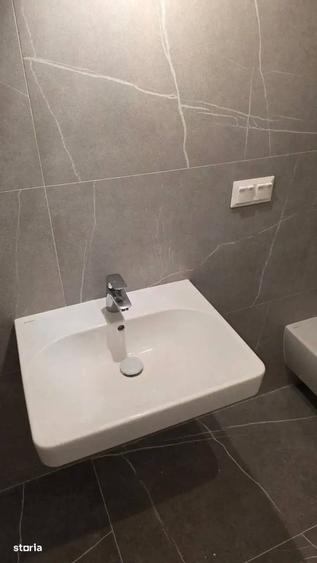 Apartament cu 7 camere în Central