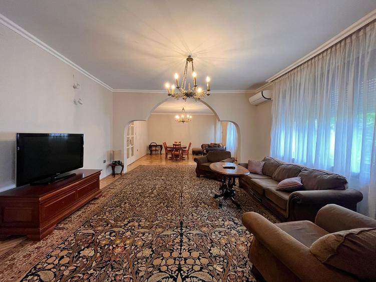 Apartament cu 3 camere în Punctele Cardinale