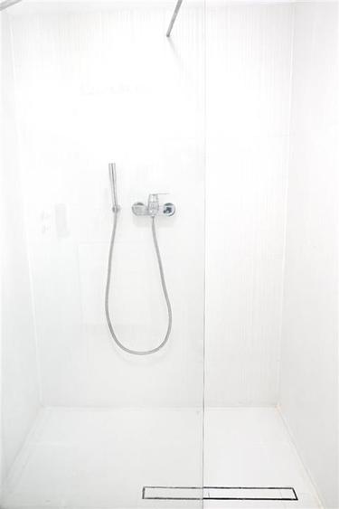 Apartament cu 3 camere semidecomandat, mobilat în Pipera