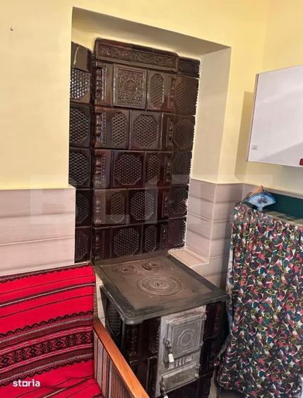 Casă cu 2 camere cu Teren 690 Mp în Petrești