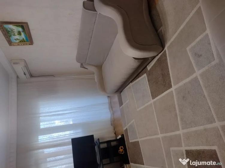 Apartament cu 2 camere decomandat în Podu Roș