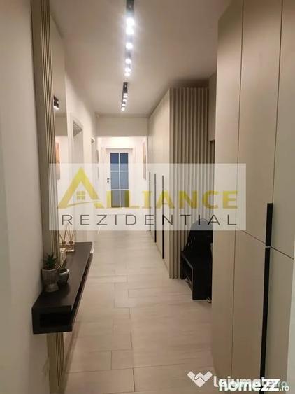 Apartament cu 3 camere decomandat în Metalurgiei