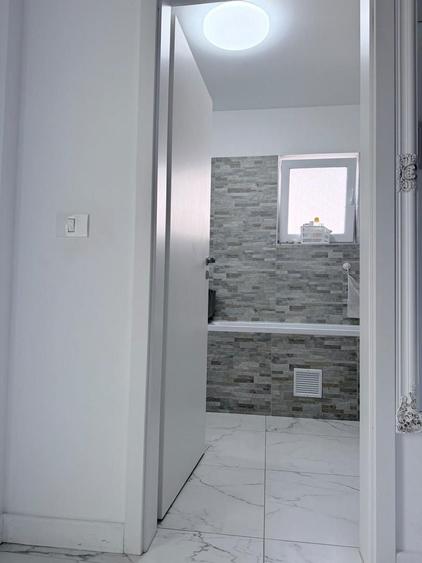 Duplex cu 3 camere cu Canalizare în Bucovăț (Remetea Mare)