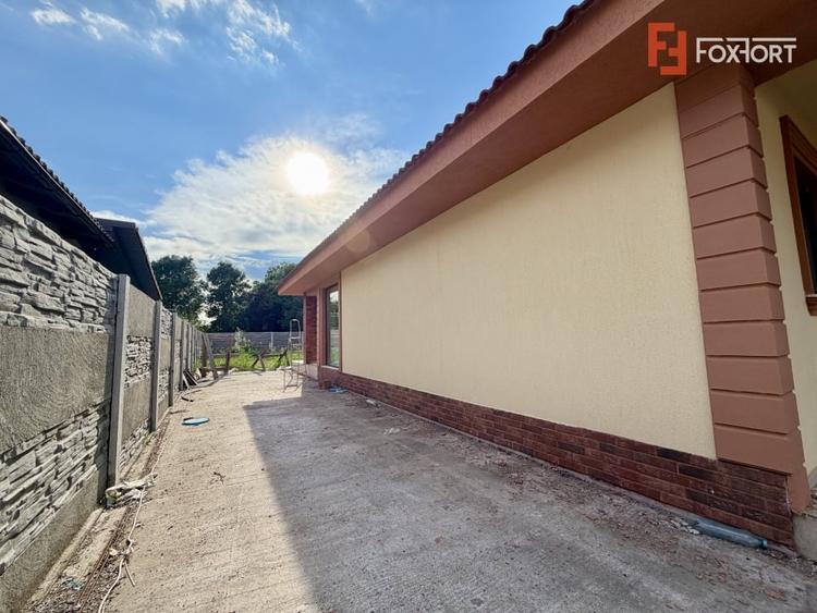 Casă individuală cu 3 camere cu Teren 420 Mp în Sânmihaiu Român