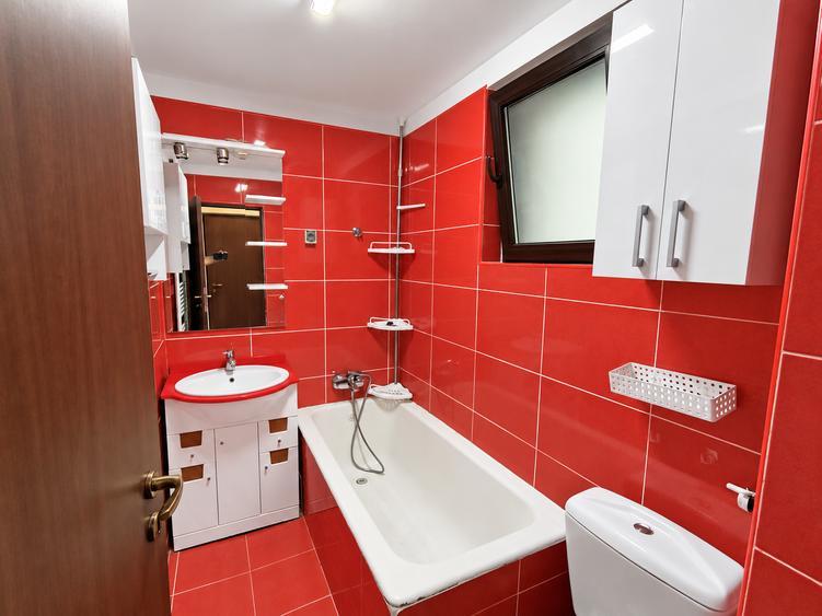 Apartament cu 2 camere semidecomandat în Iancului